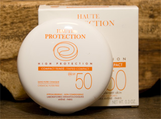 Avene Tinted Mineral High Protection Compact